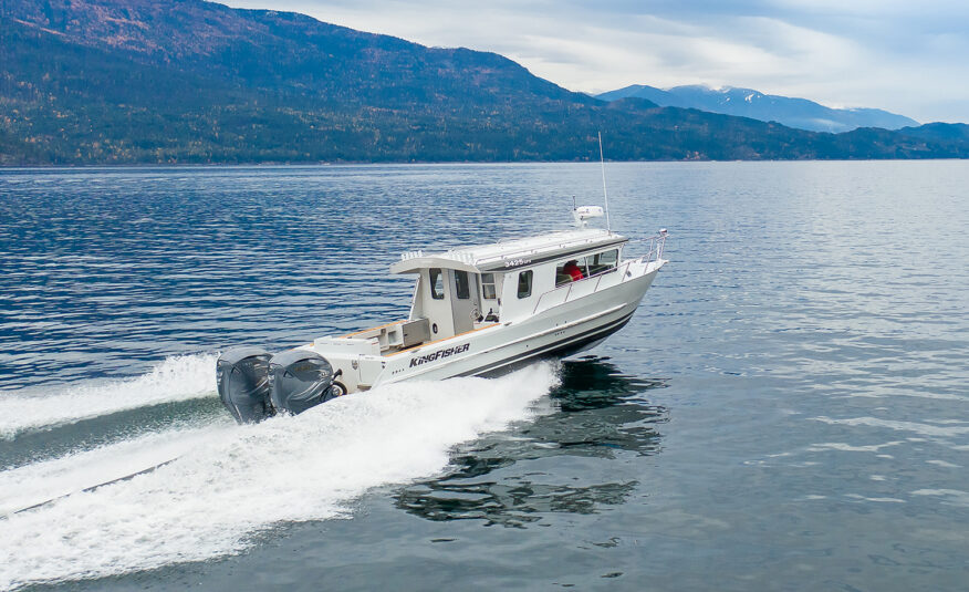Go where the fish are with a 300 USG fuel tank and maximum 900HP